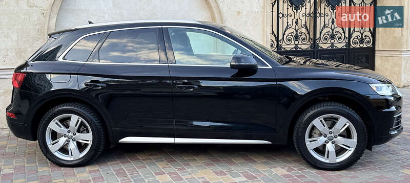 Позашляховик / Кросовер Audi Q5 2018 в Одесі
