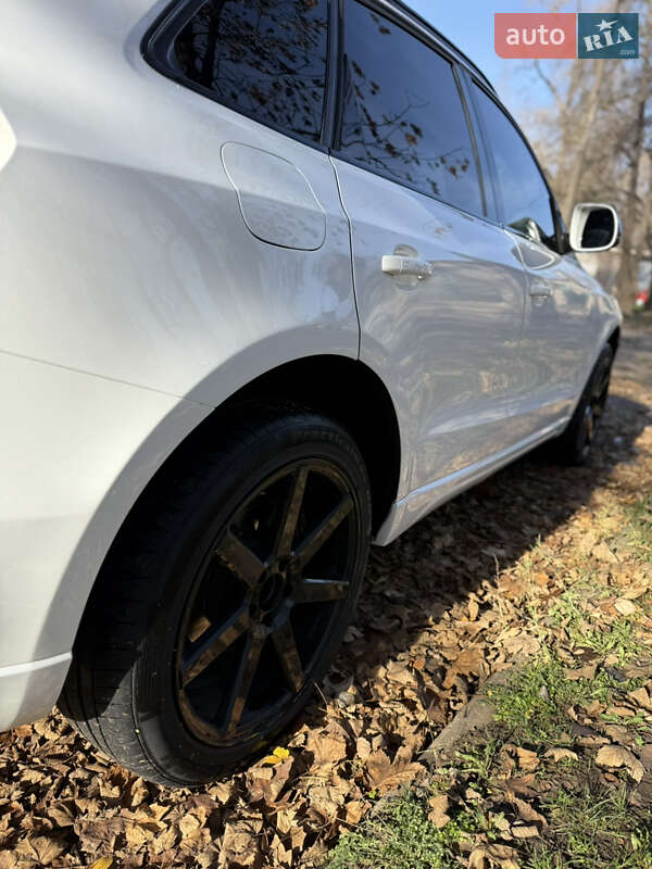 Внедорожник / Кроссовер Audi Q5 2012 в Кривом Роге
