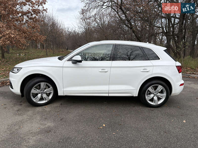 Позашляховик / Кросовер Audi Q5 2018 в Києві