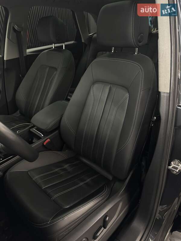 Внедорожник / Кроссовер Audi Q5 2020 в Киеве