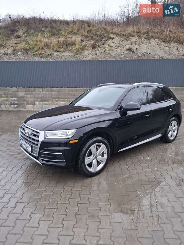 Внедорожник / Кроссовер Audi Q5 2018 в Ивано-Франковске