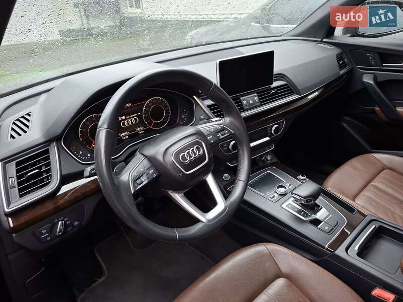 Внедорожник / Кроссовер Audi Q5 2018 в Ивано-Франковске