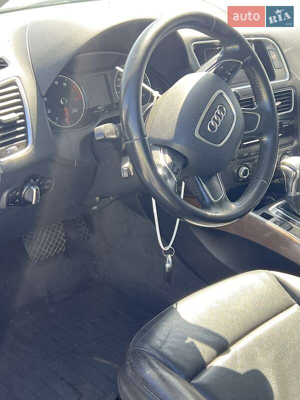 Внедорожник / Кроссовер Audi Q5 2014 в Полтаве