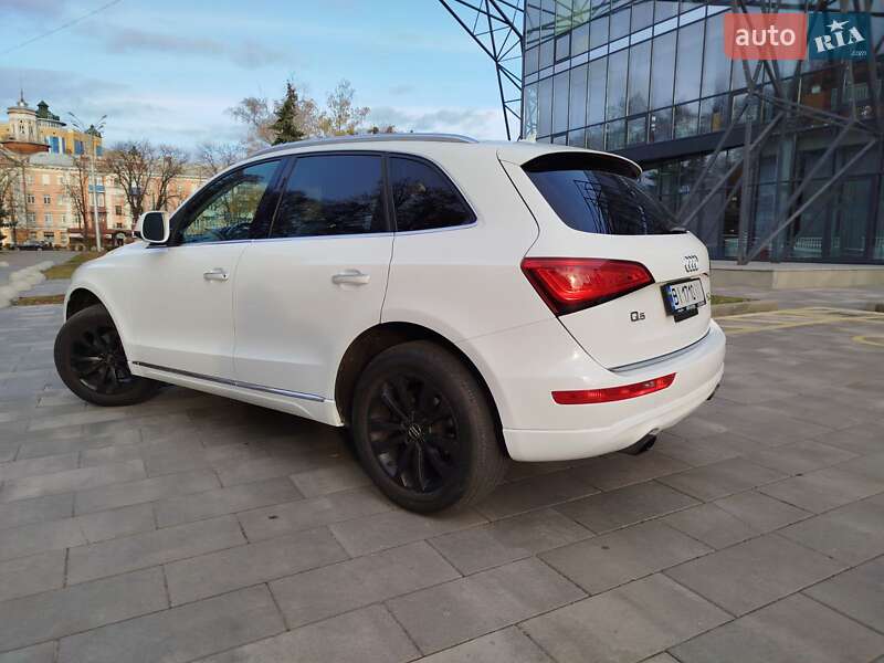 Внедорожник / Кроссовер Audi Q5 2014 в Полтаве