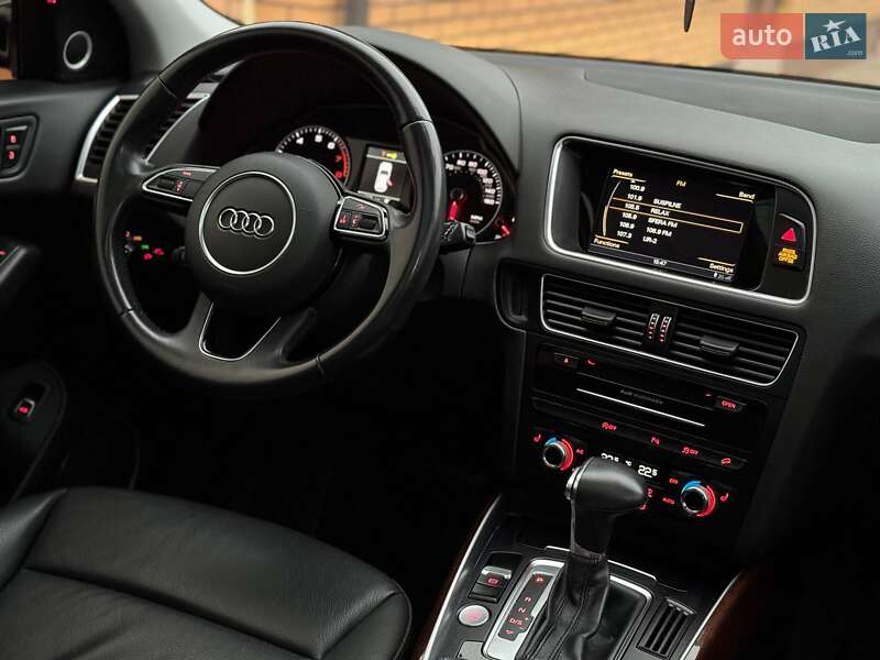 Позашляховик / Кросовер Audi Q5 2015 в Луцьку фото 16 Позашляховик / Кросовер Audi Q5 2015 в Луцьку
