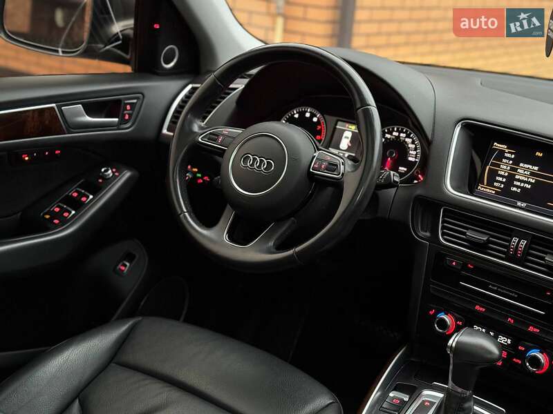 Позашляховик / Кросовер Audi Q5 2015 в Луцьку фото 23 Позашляховик / Кросовер Audi Q5 2015 в Луцьку