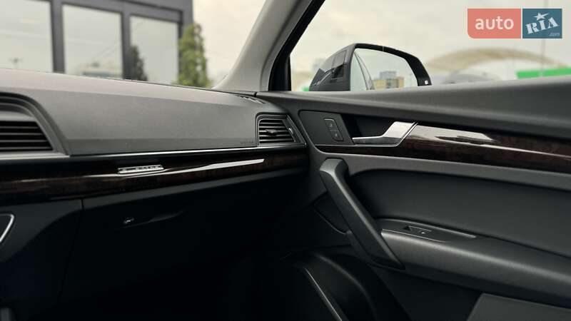 Позашляховик / Кросовер Audi Q5 2019 в Києві фото 25 Позашляховик / Кросовер Audi Q5 2019 в Києві