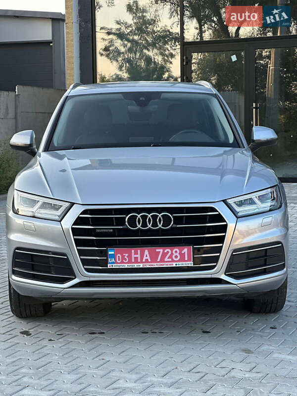 Позашляховик / Кросовер Audi Q5 2019 в Києві