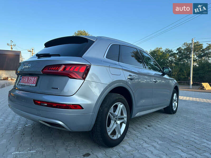 Позашляховик / Кросовер Audi Q5 2019 в Києві