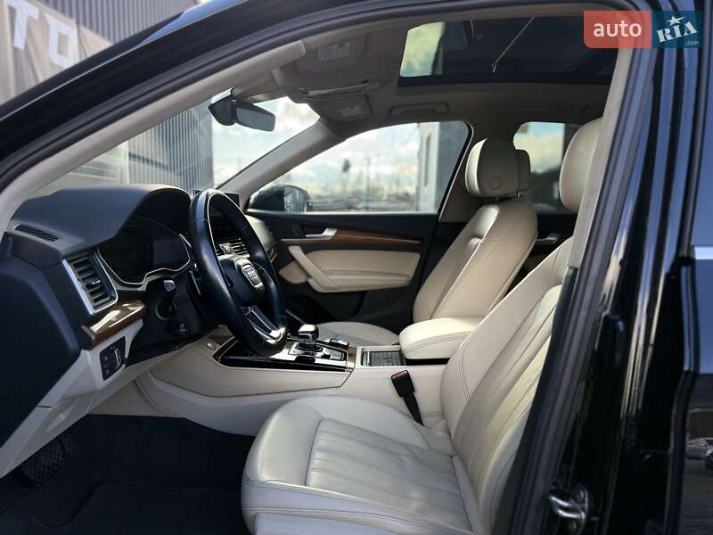 Позашляховик / Кросовер Audi Q5 2021 в Львові