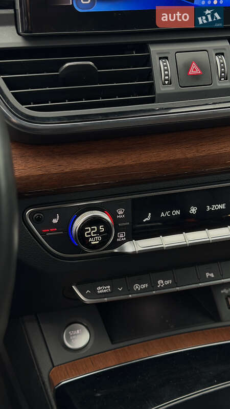 Позашляховик / Кросовер Audi Q5 2020 в Рівному