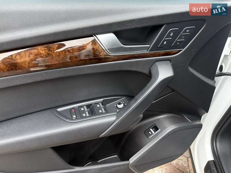 Позашляховик / Кросовер Audi Q5 2018 в Лубнах