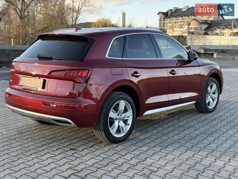 Позашляховик / Кросовер Audi Q5 2017 в Львові