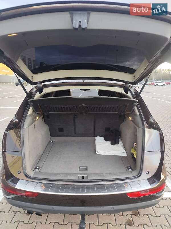 Позашляховик / Кросовер Audi Q5 2011 в Києві