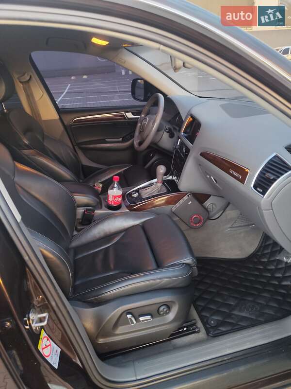 Позашляховик / Кросовер Audi Q5 2011 в Києві