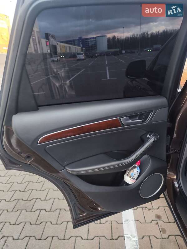 Позашляховик / Кросовер Audi Q5 2011 в Києві