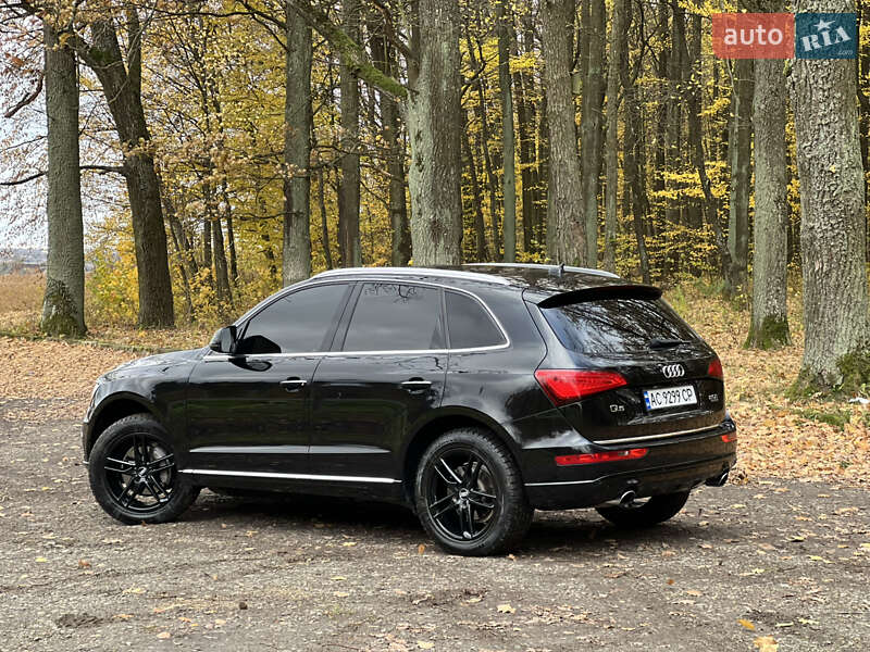 Позашляховик / Кросовер Audi Q5 2015 в Луцьку