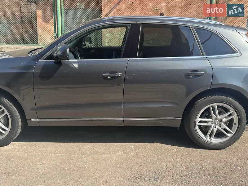 Внедорожник / Кроссовер Audi Q5 2015 в Львове