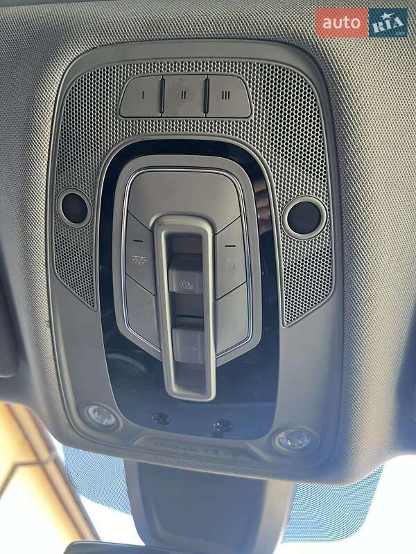 Внедорожник / Кроссовер Audi Q5 2017 в Нововолынске