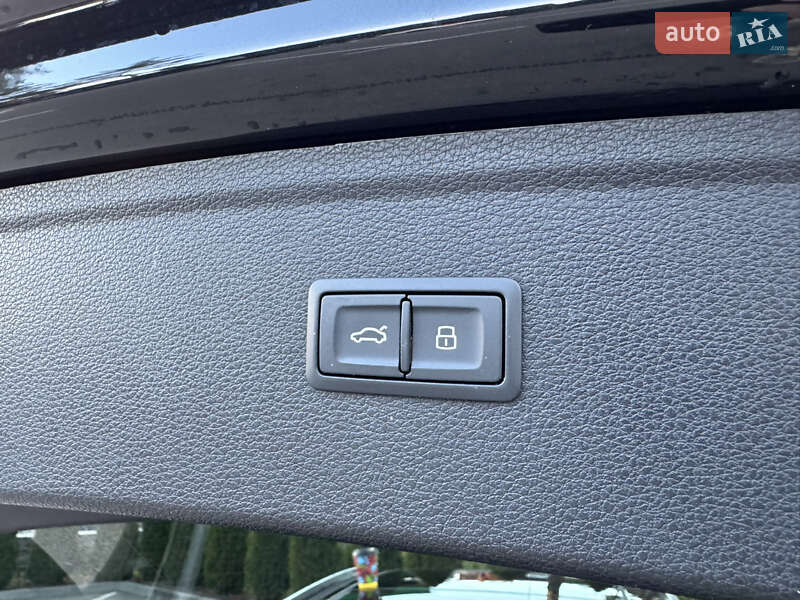 Внедорожник / Кроссовер Audi Q5 2023 в Киеве