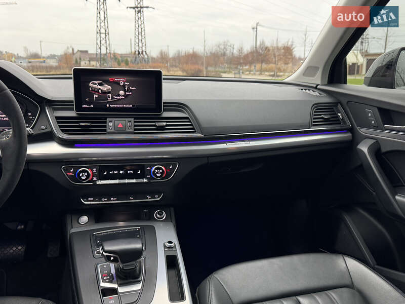 Позашляховик / Кросовер Audi Q5 2019 в Києві