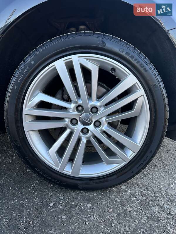 Позашляховик / Кросовер Audi Q5 2012 в Білогородці