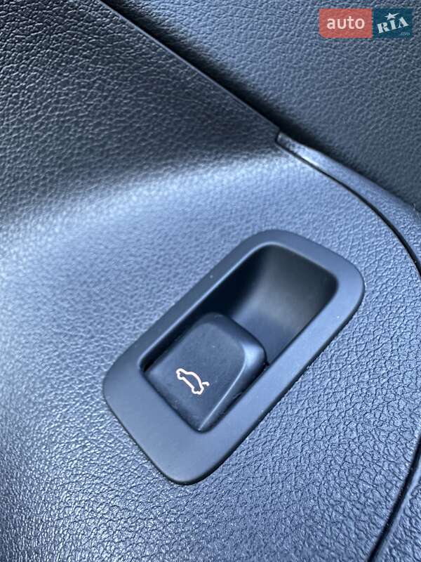 Позашляховик / Кросовер Audi Q5 2012 в Білогородці