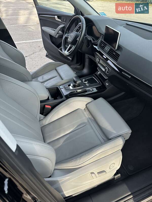 Позашляховик / Кросовер Audi Q5 2018 в Києві