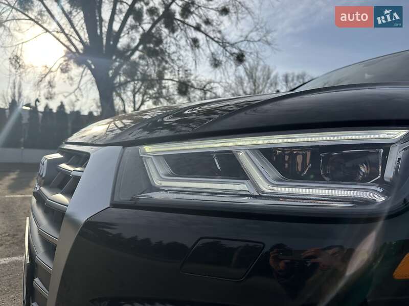 Позашляховик / Кросовер Audi Q5 2018 в Києві