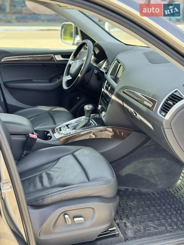 Позашляховик / Кросовер Audi Q5 2015 в Луцьку фото 15 Позашляховик / Кросовер Audi Q5 2015 в Луцьку