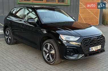 Позашляховик / Кросовер Audi Q5 2021 в Рівному
