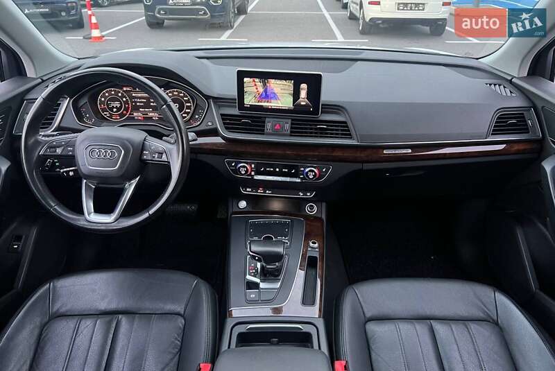 Позашляховик / Кросовер Audi Q5 2017 в Києві