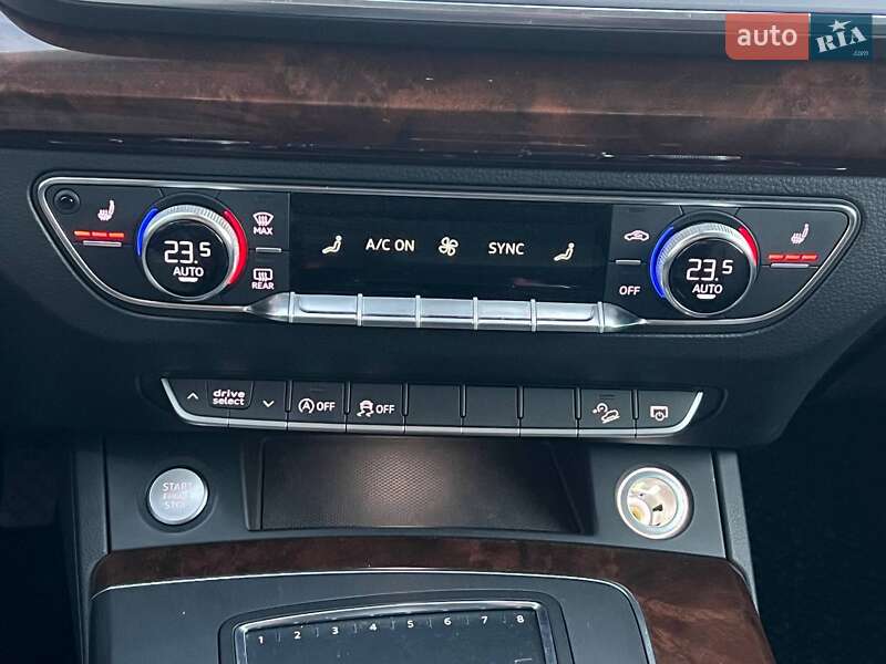 Позашляховик / Кросовер Audi Q5 2017 в Києві