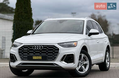 Внедорожник / Кроссовер Audi Q5 2021 в Киеве
