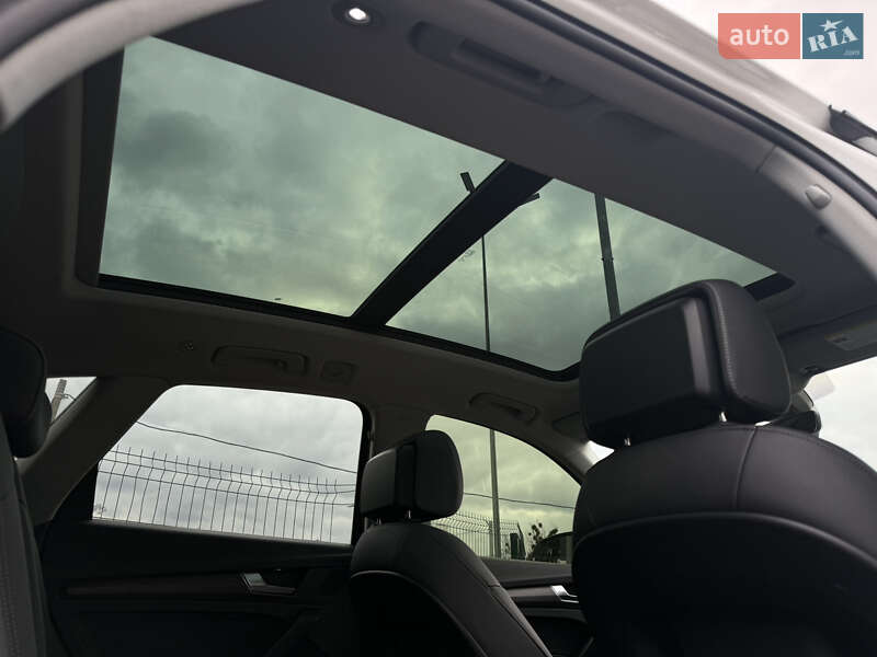 Внедорожник / Кроссовер Audi Q5 2021 в Киеве