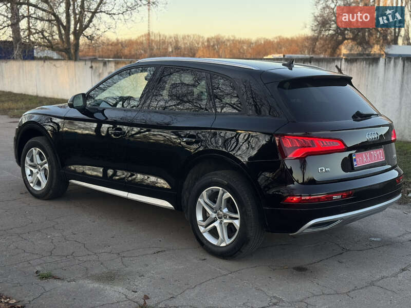 Позашляховик / Кросовер Audi Q5 2018 в Лубнах фото 45 Позашляховик / Кросовер Audi Q5 2018 в Лубнах