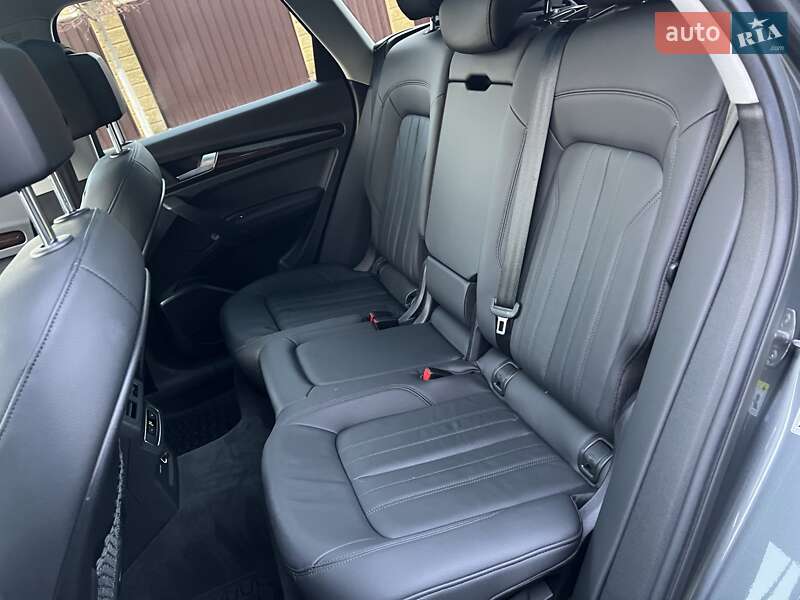 Позашляховик / Кросовер Audi Q5 2020 в Києві фото 22 Позашляховик / Кросовер Audi Q5 2020 в Києві