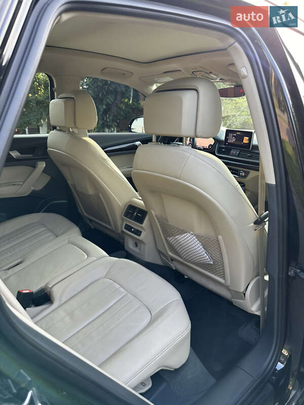 Внедорожник / Кроссовер Audi Q5 2017 в Черкассах