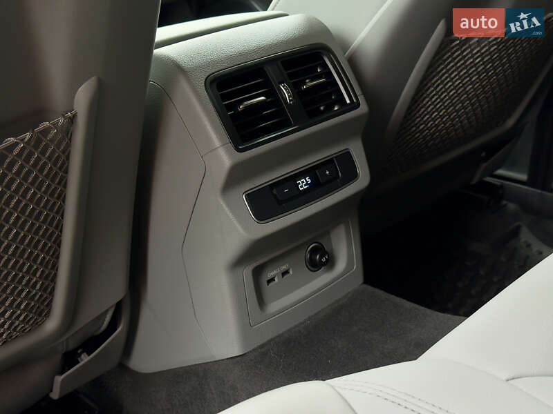 Позашляховик / Кросовер Audi Q5 2021 в Рівному