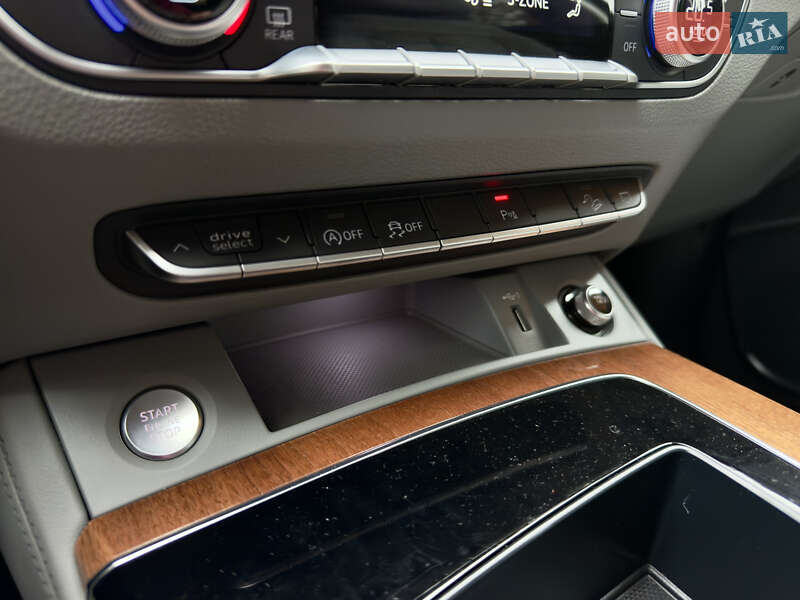 Позашляховик / Кросовер Audi Q5 2021 в Рівному