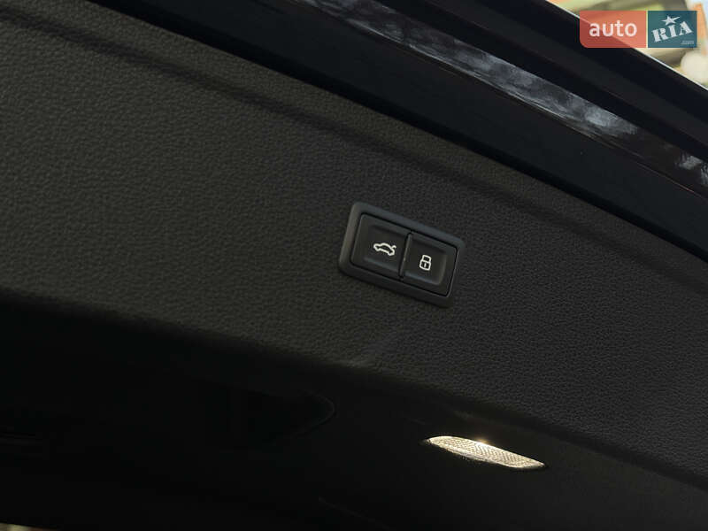 Позашляховик / Кросовер Audi Q5 2021 в Рівному