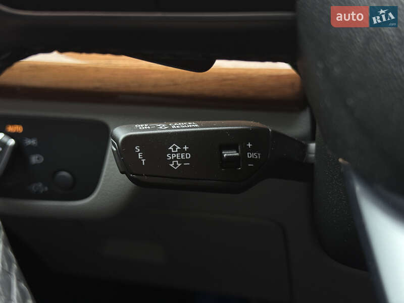 Позашляховик / Кросовер Audi Q5 2021 в Рівному