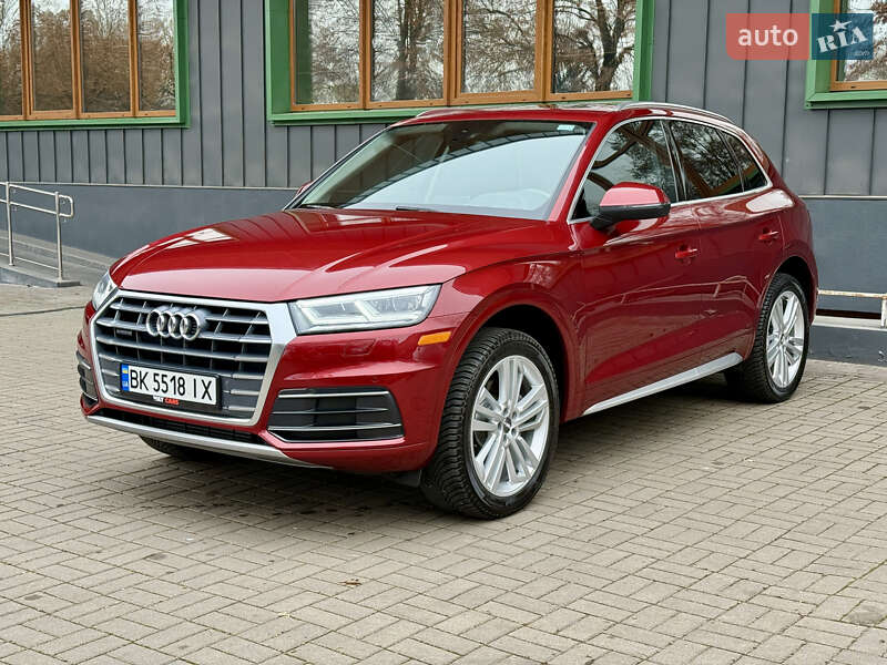 Внедорожник / Кроссовер Audi Q5 2018 в Ровно