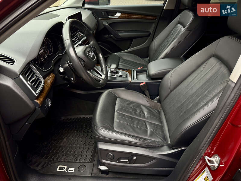 Внедорожник / Кроссовер Audi Q5 2018 в Ровно