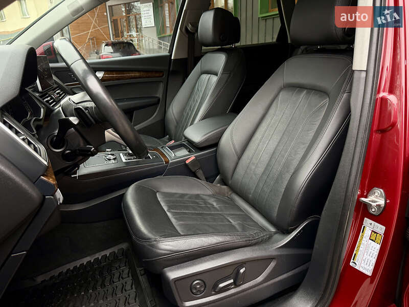 Внедорожник / Кроссовер Audi Q5 2018 в Ровно