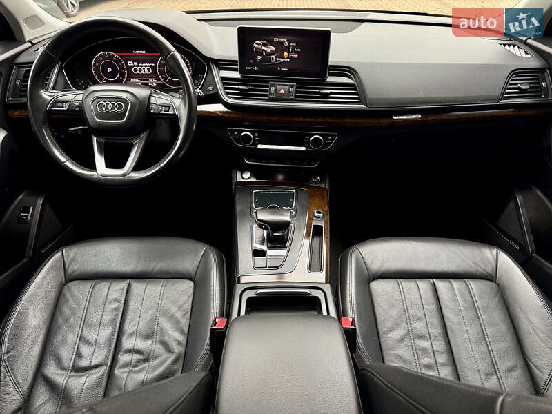 Внедорожник / Кроссовер Audi Q5 2018 в Ровно