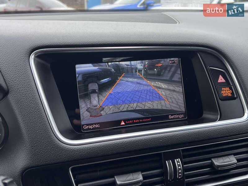 Внедорожник / Кроссовер Audi Q5 2017 в Нововолынске