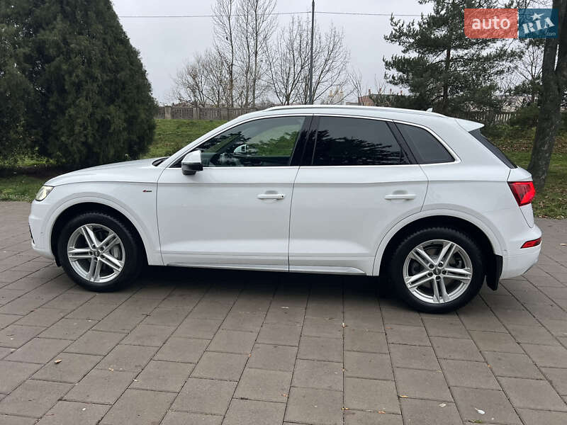 Позашляховик / Кросовер Audi Q5 2017 в Вінниці