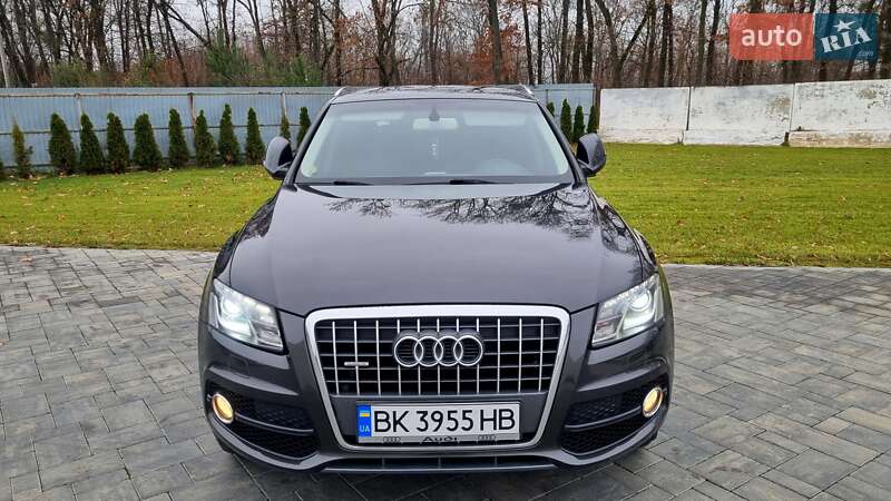 Внедорожник / Кроссовер Audi Q5 2012 в Луцке