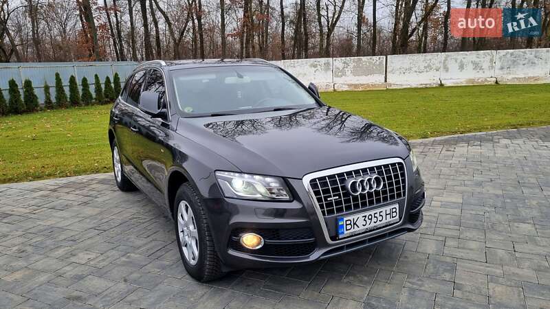 Внедорожник / Кроссовер Audi Q5 2012 в Луцке